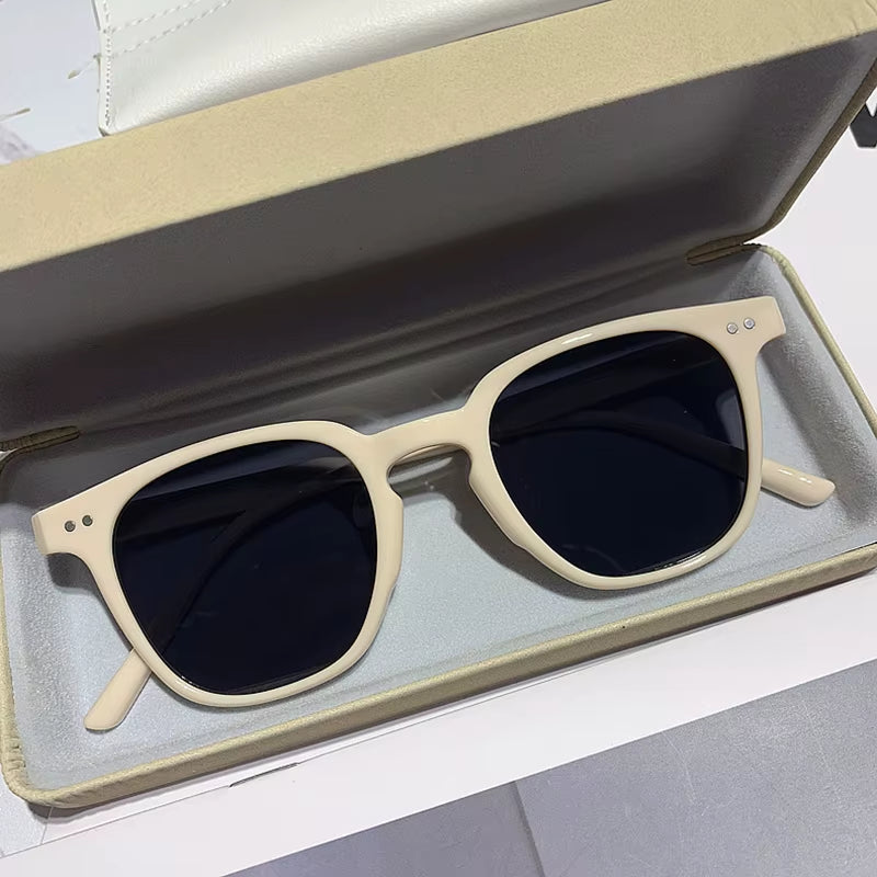 New Vintage Square Sunglasses Women Men Luxury Brand Small round Sun Glasses Female Small Eyewear Oculos De Sol for Male Female
